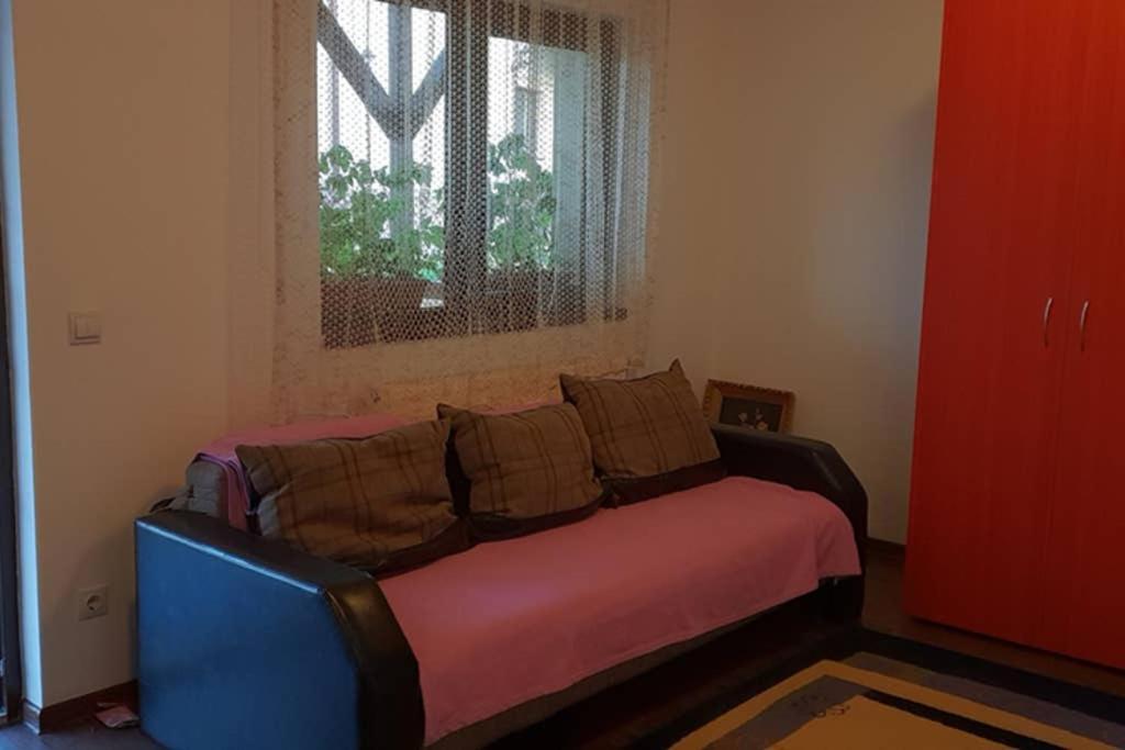 Limpedea House