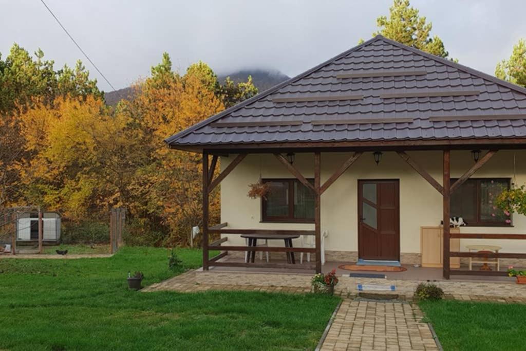 Appartement Limpedea House *